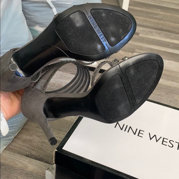 Nine West heels - Picture 5 of 6